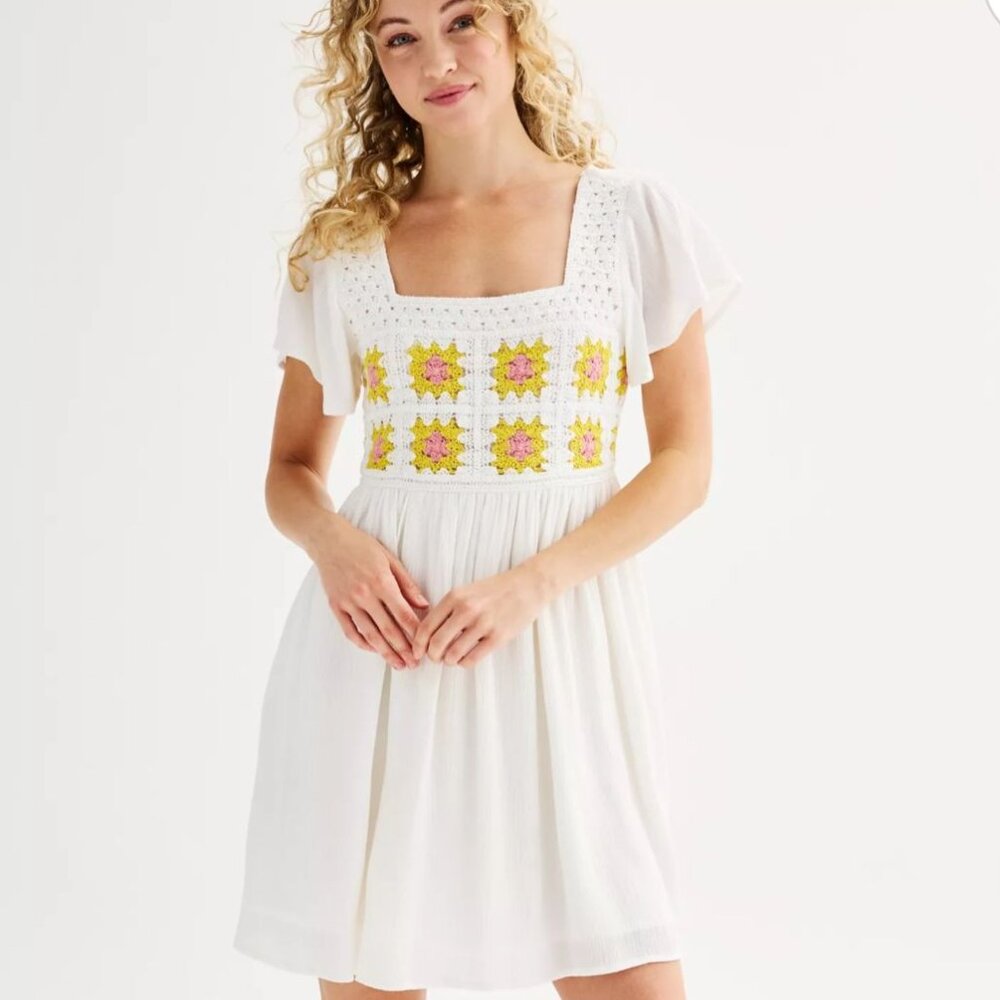 Juniors' SO® Flutter Sleeve Crochet Dress size S